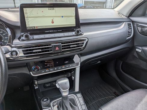 Used 2023 Kia Seltos SX image 23