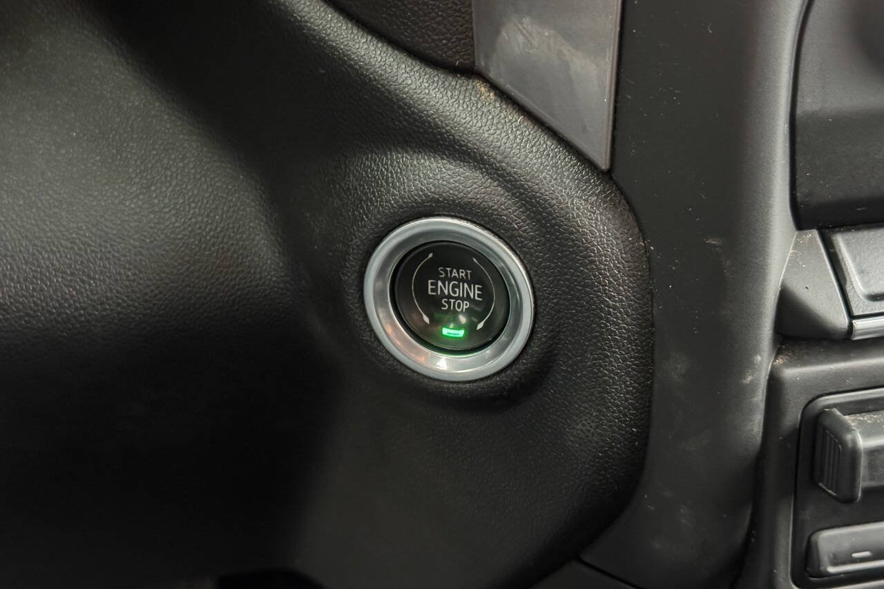 Used 2024 GMC Sierra 3500 Pro AWD/4WD image 38
