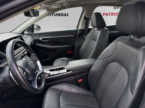 Certified 2023 Hyundai Sonata Limited w/ Cargo Package FWD image 9