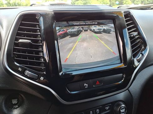 Used 2020 Jeep Cherokee Limited AWD/4WD image 16
