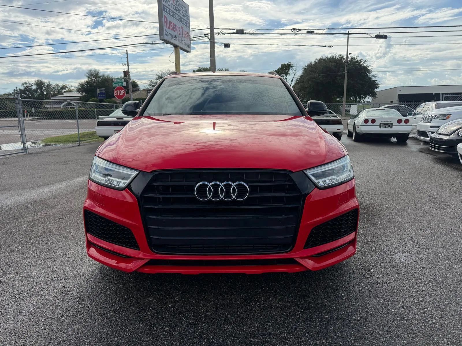 Used 2018 Audi Q3 2.0T Premium Plus w/ S Line Competition Package FWD image 2
