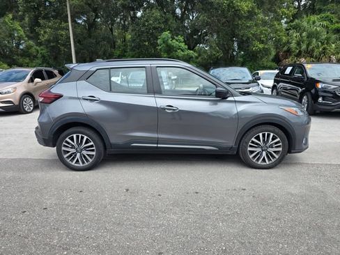 Used 2024 Nissan Kicks SR FWD image 3