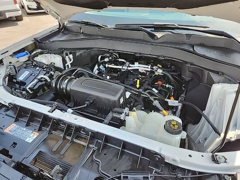 Used 2022 Ford Explorer 4WD image 13