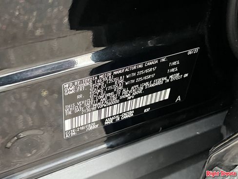 Certified 2023 Toyota RAV4 LE AWD/4WD image 33