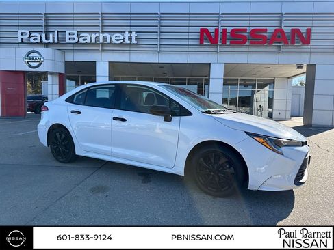 Used 2024 Toyota Corolla LE image 1