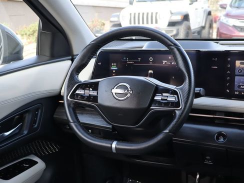 Used 2023 Nissan Ariya FWD image 26