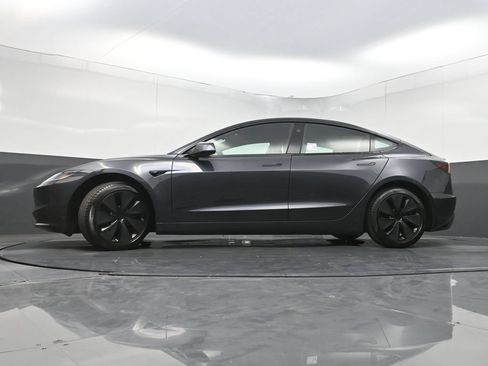 Used 2024 Tesla Model 3 Standard Range RWD image 27