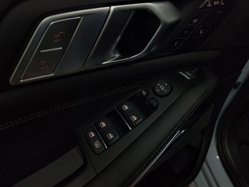 New 2026 BMW X7 xDrive40i w/ M Sport Package image 12