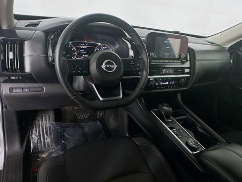 Certified 2024 Nissan Pathfinder SV AWD/4WD image 11