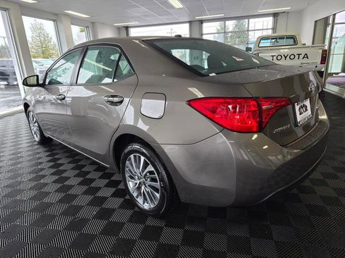 Used 2017 Toyota Corolla XLE w/ Carpet Mat Package (TMS) image 5
