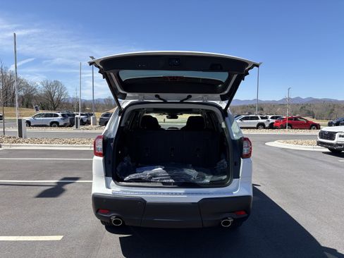 New 2026 Subaru Ascent Limited AWD/4WD image 11