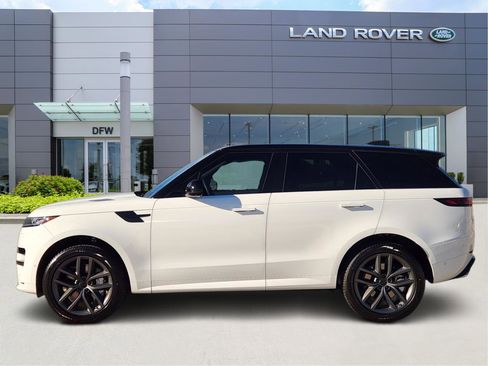 New 2026 Land Rover Range Rover Sport Dynamic SE image 3