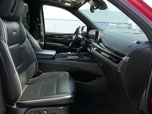 Used 2022 Cadillac Escalade ESV Sport image 25