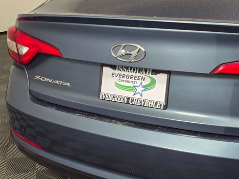Used 2016 Hyundai Sonata SE FWD image 13