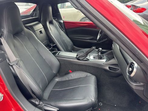 Used 2023 MAZDA MX-5 Miata Grand Touring RWD image 6
