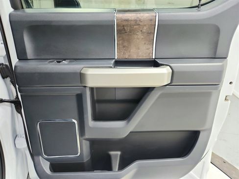 Used 2022 Ford F250 Lariat w/ Lariat Value Package image 49