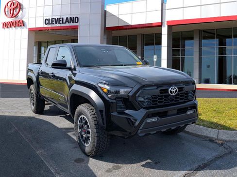 Used 2024 Toyota Tacoma TRD Off-Road AWD/4WD image 2