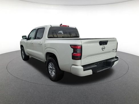 Used 2024 Nissan Frontier SV AWD/4WD image 4
