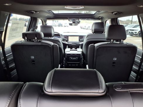 New 2026 Jeep Grand Wagoneer 4WD w/ Premium Group I image 30