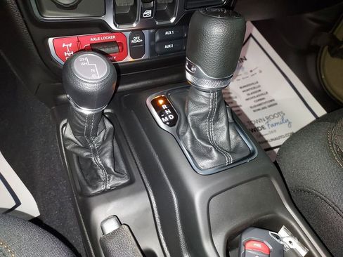 New 2026 Jeep Gladiator Mojave AWD/4WD image 25