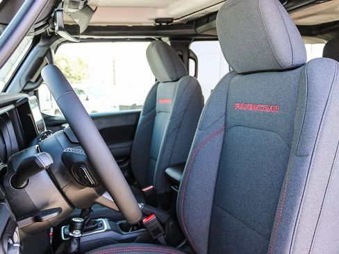 New 2026 Jeep Wrangler Unlimited Rubicon w/ Steel Bumper Group image 18