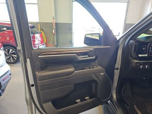 Used 2025 GMC Sierra 1500 SLT w/ SLT Premium Plus Package AWD/4WD image 10