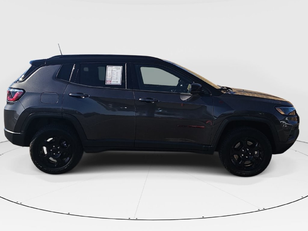 Used 2023 Jeep Compass Trailhawk w/ Sun and Sound Group AWD/4WD image 2