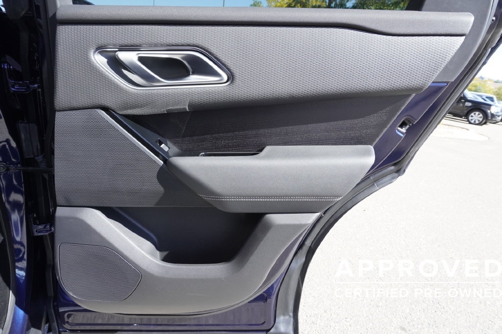 Used 2023 Land Rover Range Rover Velar R-Dynamic S AWD/4WD image 25