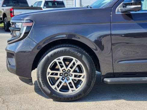 New 2026 Ford Expedition Active RWD image 8