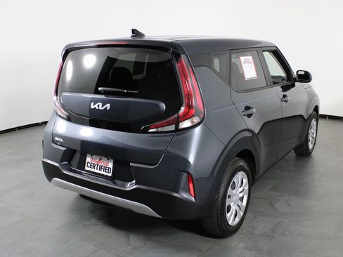 Used 2025 Kia Soul LX image 15