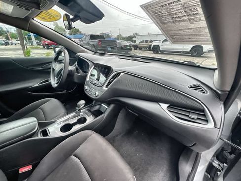 Used 2024 Chevrolet Malibu LT FWD image 28