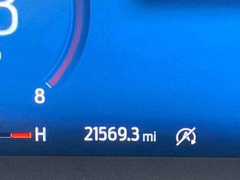 Used 2025 Ford Escape Platinum image 28