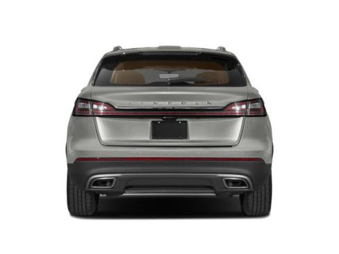 Used 2022 Lincoln Nautilus FWD image 5