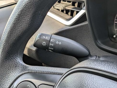 Used 2025 Toyota Corolla LE FWD image 22