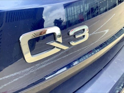 Certified 2025 Audi Q3 2.0T Premium w/ Convenience Package AWD/4WD image 30