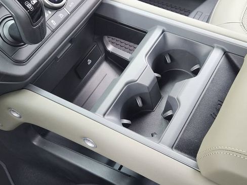 New 2026 Land Rover Defender 110 X-Dynamic SE AWD/4WD image 15