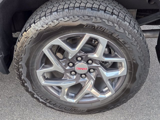 Used 2025 GMC Sierra 1500 SLT w/ SLT Premium Package AWD/4WD image 12