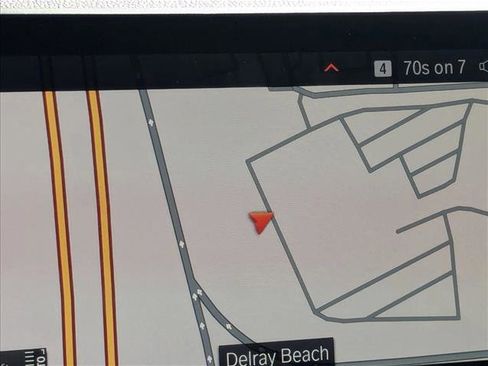 Used 2022 BMW 330i Sedan w/ M Sport Package image 8