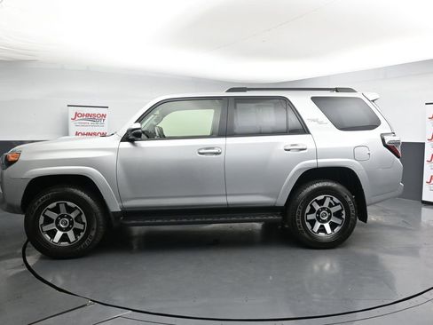 Used 2024 Toyota 4Runner TRD Off-Road Premium AWD/4WD image 5