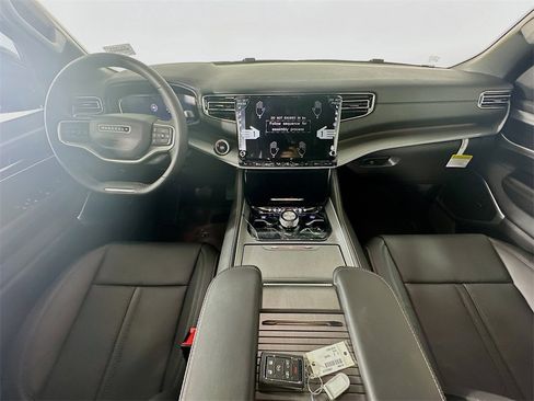 New 2025 Jeep Wagoneer Series II w/ Convenience Group I image 10