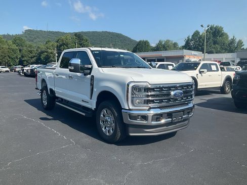 New 2026 Ford F250 Lariat w/ Chrome Package AWD/4WD image 3