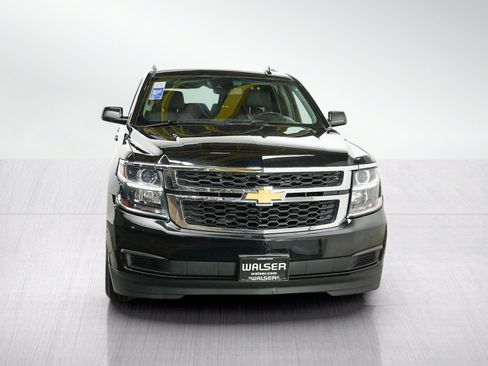 Used 2017 Chevrolet Suburban LT AWD/4WD image 8