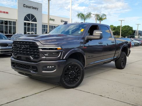 Used 2025 RAM 2500 Limited AWD/4WD image 1