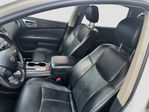 Used 2020 Nissan Pathfinder Platinum FWD image 19