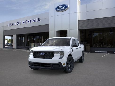 New 2026 Ford Maverick XLT w/ XLT Luxury Package FWD image 2