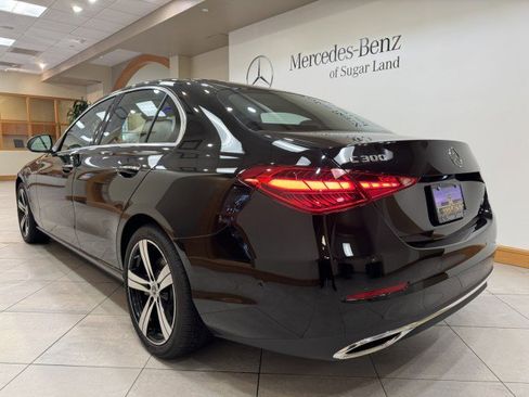 Used 2025 Mercedes-Benz C 300 Sedan image 3