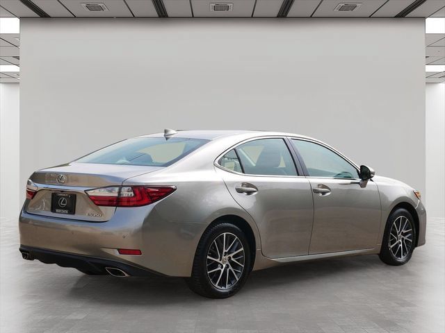 Used 2016 Lexus ES 350 w/ Premium Package w/Wood Trim FWD image 5