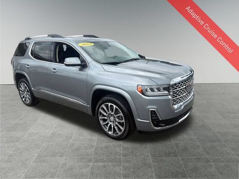 Used 2023 GMC Acadia Denali w/ Denali Ultimate Package FWD image 9