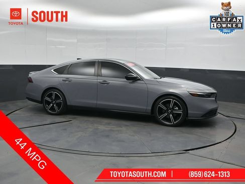 Used 2023 Honda Accord Sport image 1