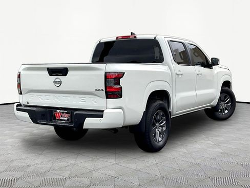 Used 2025 Nissan Frontier SV AWD/4WD image 6